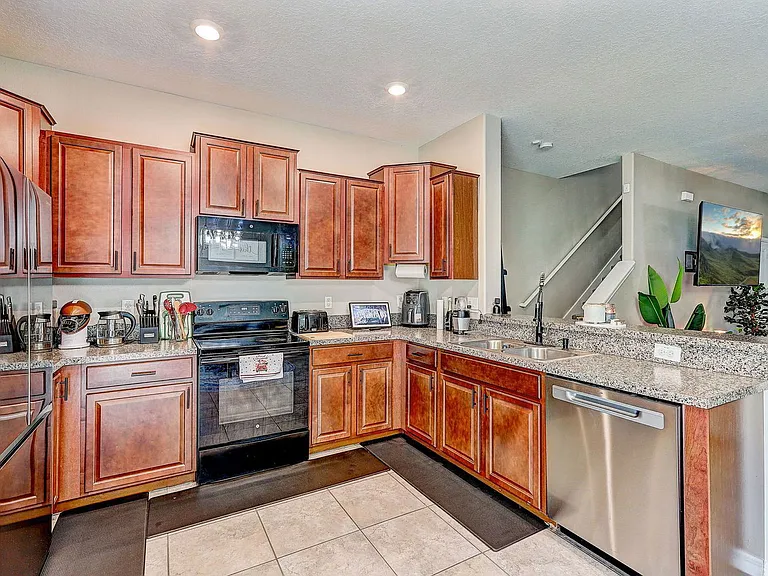 12910 Utopia Gardens Way — Photo 14