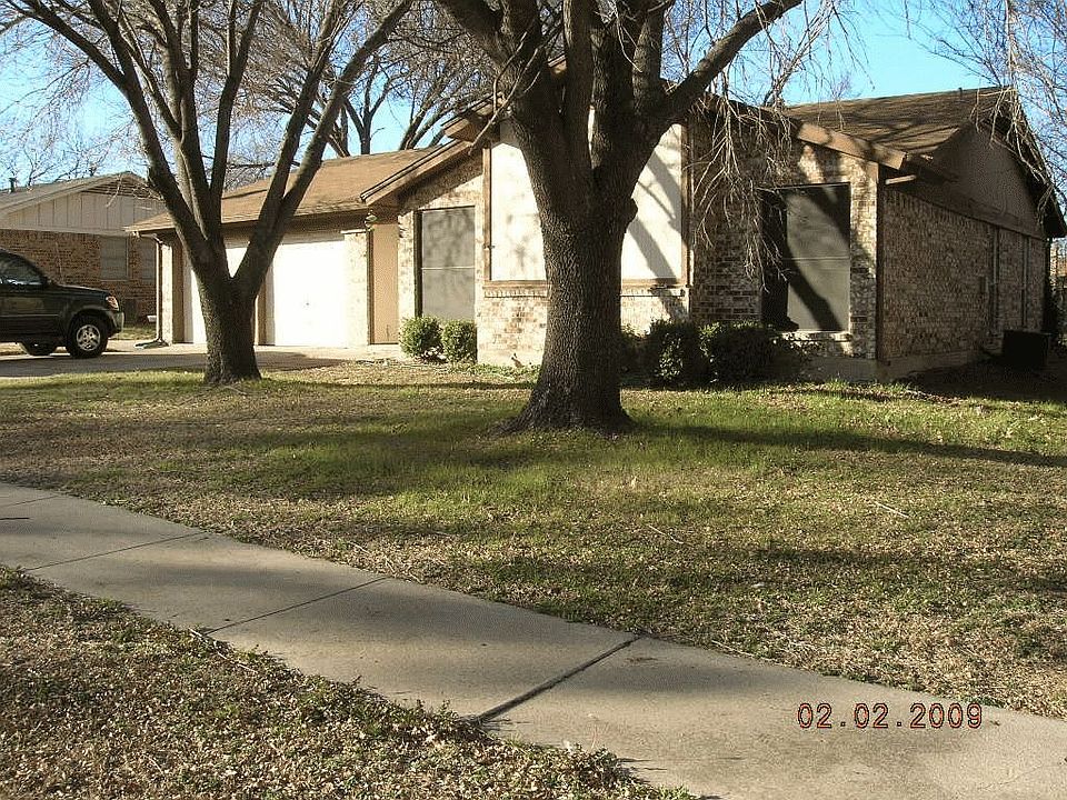 1st image of 409 E Vine St
