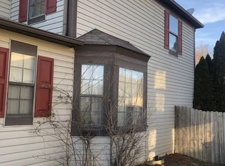 1584 Rock Creek Dr, Grove City, OH 43123