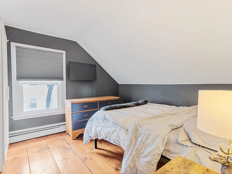 33 Exeter Rd — Photo 29