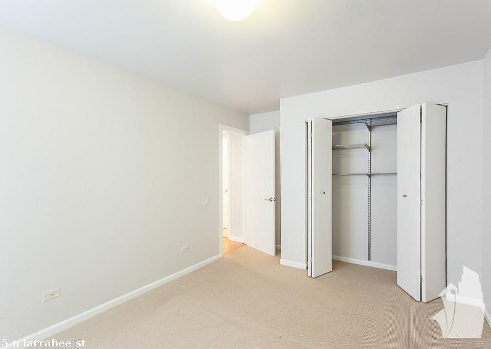 1st image of 2045 N Larrabee St #527