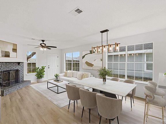 3rd image of 811 Boulevard De Lorleans