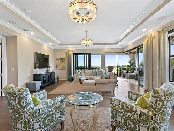 3rd image of 4915 Caspar Whitney Pl #202