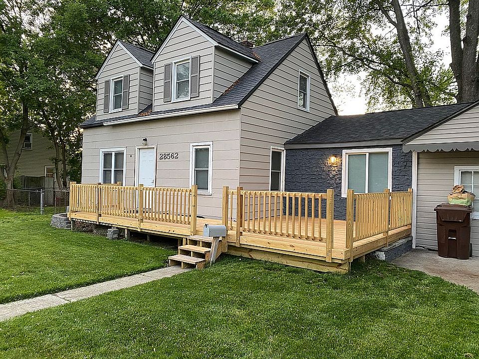 2nd image of 28562 Beechnut St