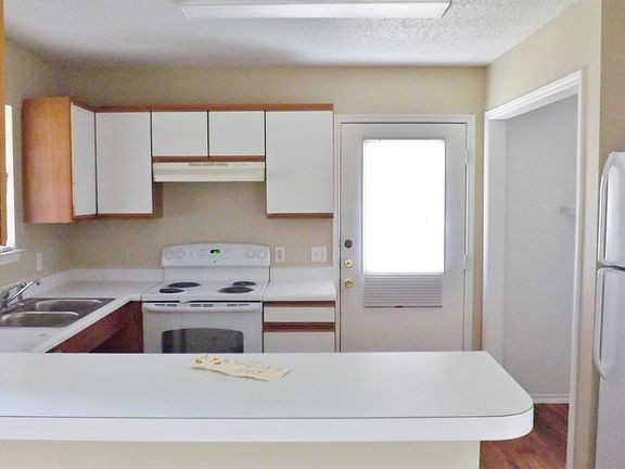 3rd image of 4101 Sayle St APT 1304