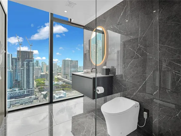 20 NE 11th St #2710, Miami, FL 33132