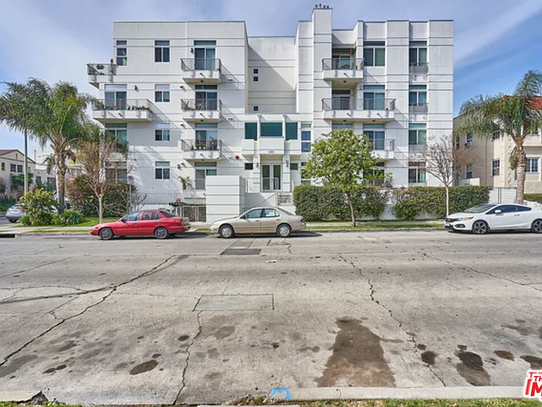 401 N Serrano Ave #105 — Photo 7