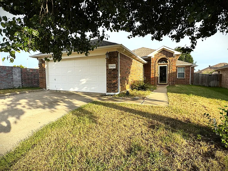 13624 Kaplan Ct — Photo 2
