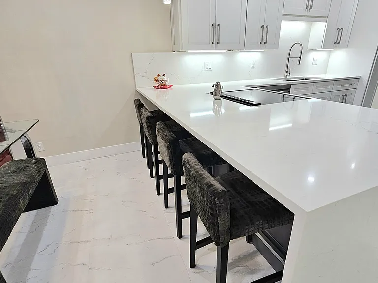 1631 NW 18th Ave #201 — Photo 3