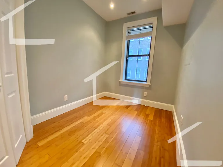9 Cortes St #3 — Photo 33