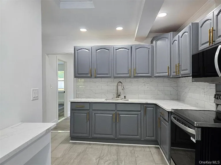 3074 Lexington Ave #2 — Photo 18