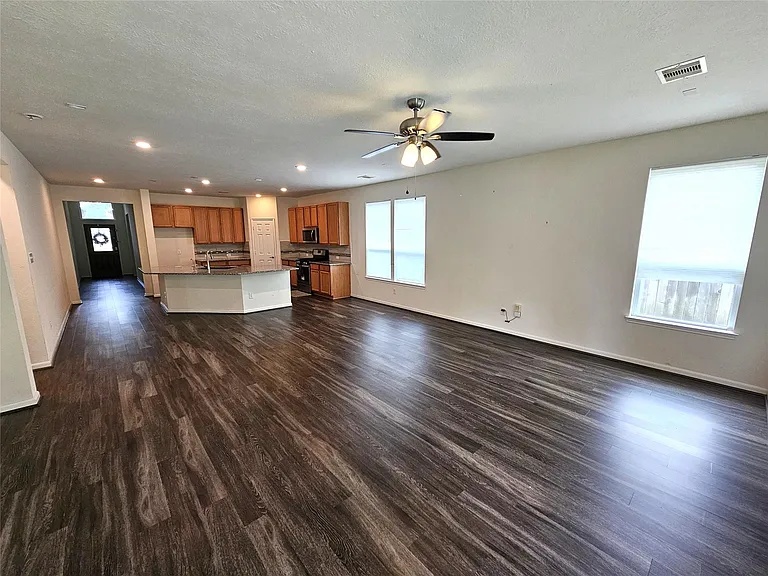 3318 Regal Park Ln — Photo 16