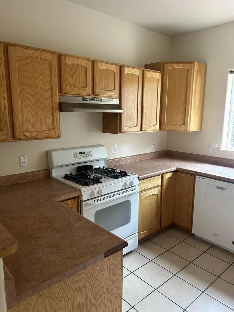 Charming 3-Bedroom, 2-Bath Townhouse Near Fort Lewis College — Photo 2