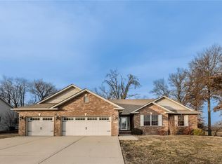 8825 Wendell Creek Dr, Saint Jacob, IL 62281