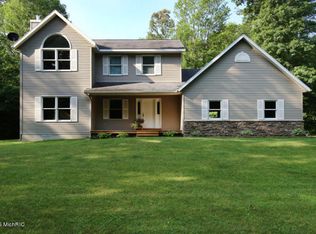 20731 Rice Ln, Howard city, MI 49329