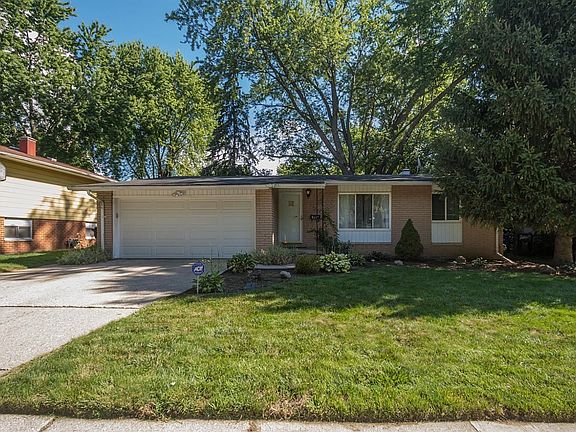 2nd image of 8617 Heather Dr