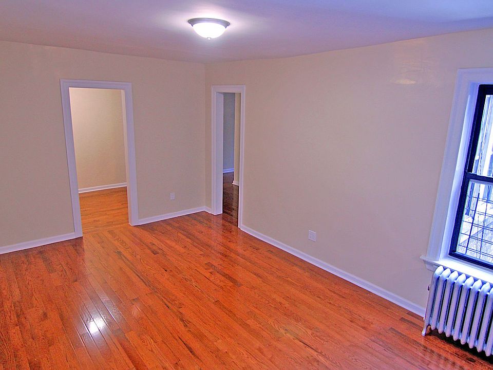 1st image of 1720 University Ave APT 4F