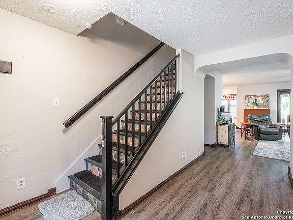 4th image of 15854 LOMITA SPRINGS DR