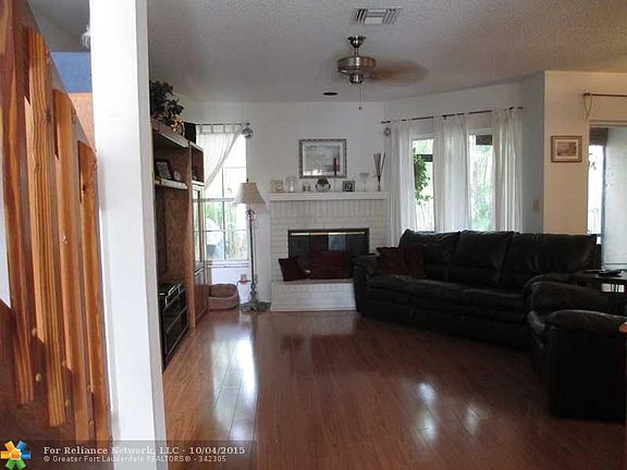 2nd image of 10804 Cypress Glen Dr #10804