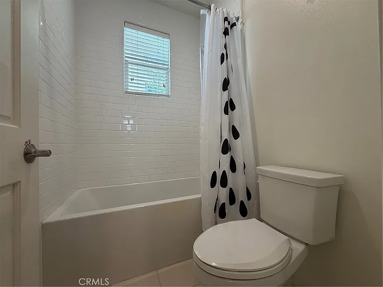 802 Beacon — Photo 19