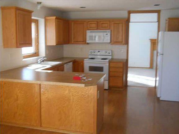 4th image of 2218 S Glenhurst Ct