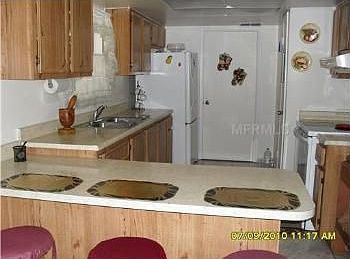 4th image of 153 Tulpan Dr