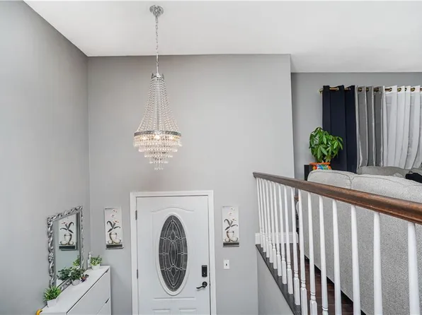 133 Durant Avenue image 4 of 35