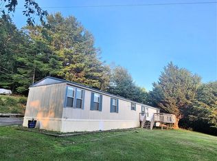 2751 Julia Simpkins Rd, Hiwassee, VA 24347