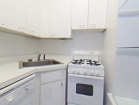 Sold by City Connections Realty | media 20