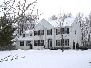 7177 Trading Post Trl, West Bend, WI 53090