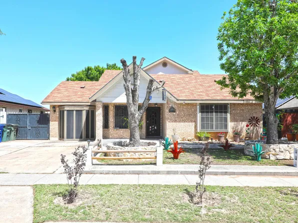 9615 Atlanta Dr, Laredo, TX 78045