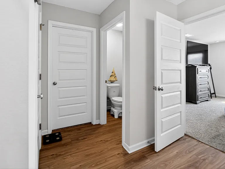 727 Quintana St — Photo 18