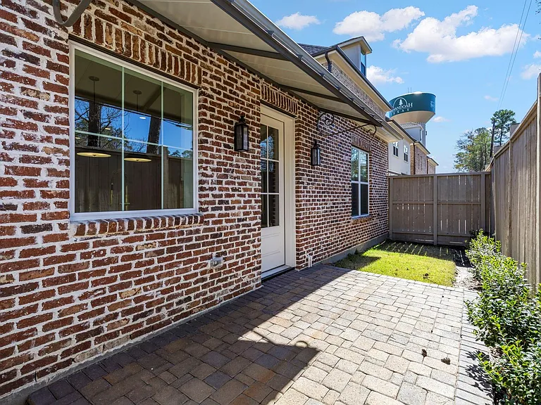 106 Magnolia Green St — Photo 39