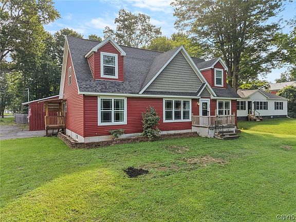 4th image of 3222 Clinton St