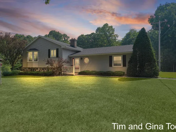 2465 Wiersma St NE, Cedar Springs, MI 49319