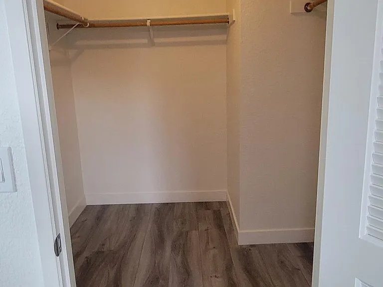 8 Esperson Ct — Photo 15