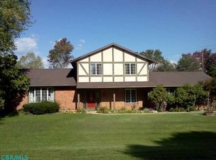 22 Springhill Rd, Granville, OH 43023