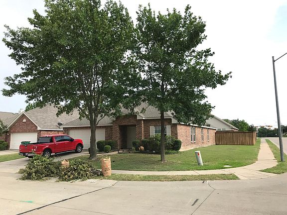3rd image of 5325 Comanche Wells Dr