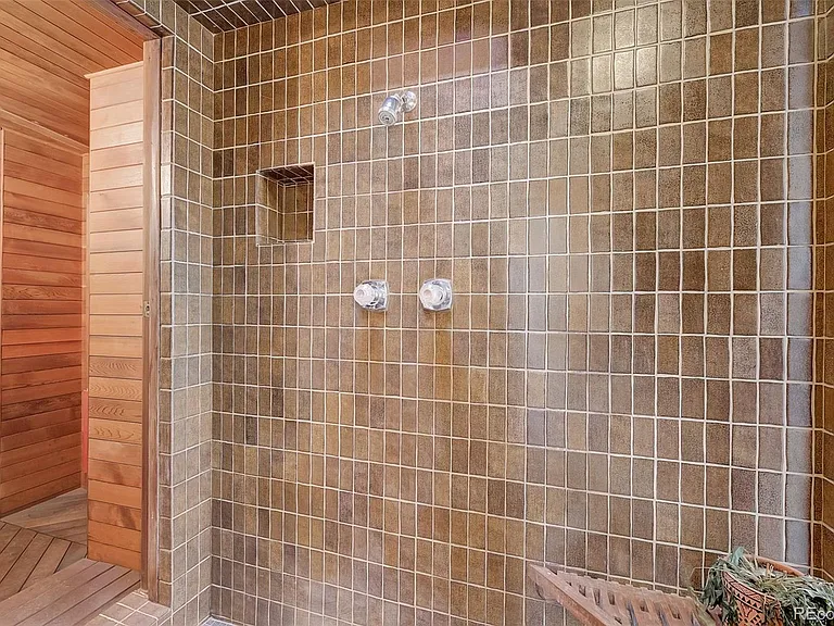 1333 S Eudora St — Photo 31