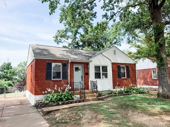 9023 Southview Ln, Saint Louis, MO 63123