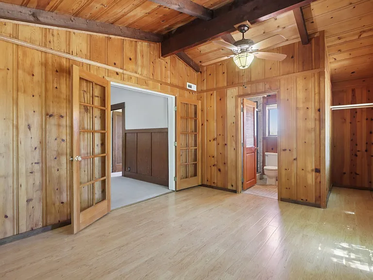 8201 Appian Way — Photo 7