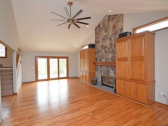 4th image of 6910 Maple Creek Dr