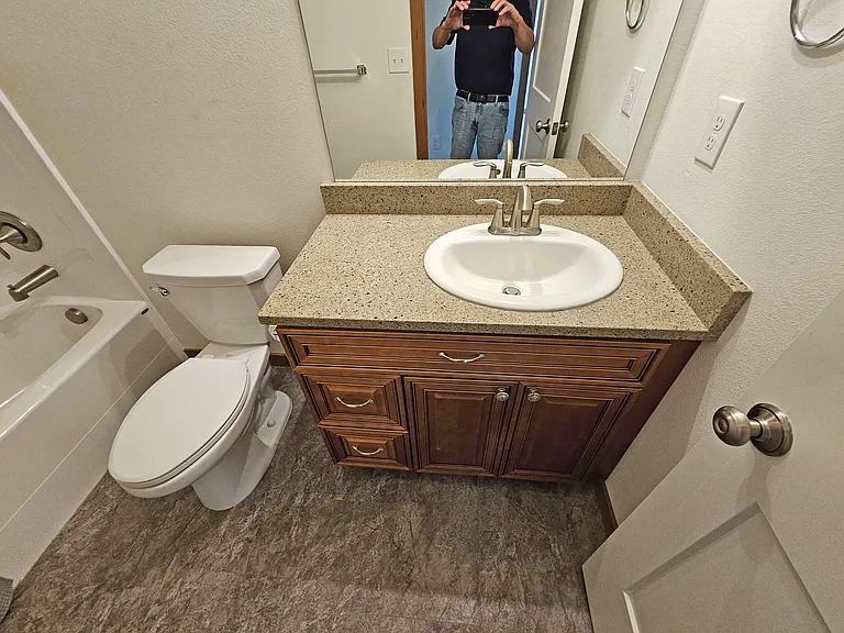 415 W Eagle St — Photo 11