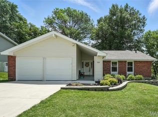 722 La Bonne Pkwy, Ballwin, MO
