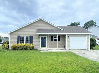 201 Faison Ln, Hubert, NC 28539