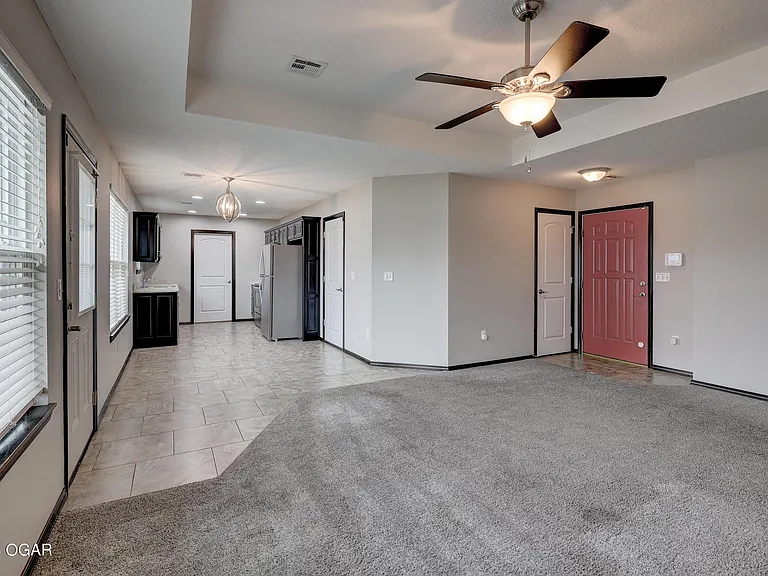 1233 Montana Pl — Photo 10
