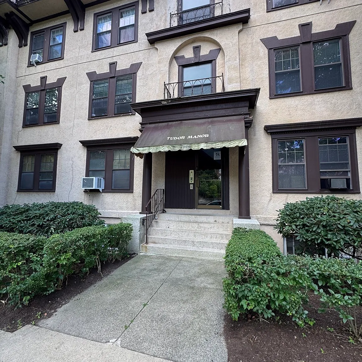 2 bed, 1.0 bath, 800 sqft, $2,800 — Photo 1