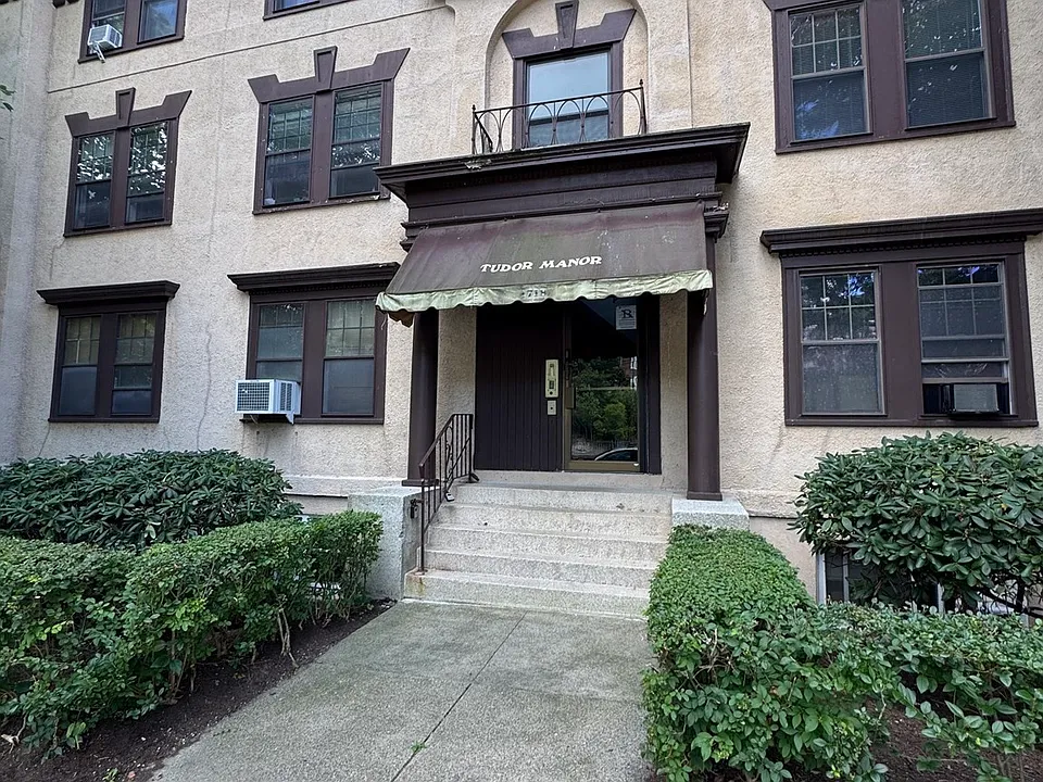 1718 Commonwealth Ave #5
