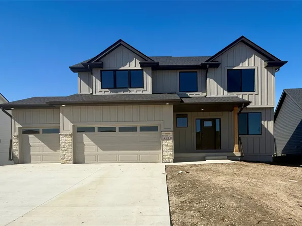 2904 NW Fairfield Ct, Ankeny, IA 50023