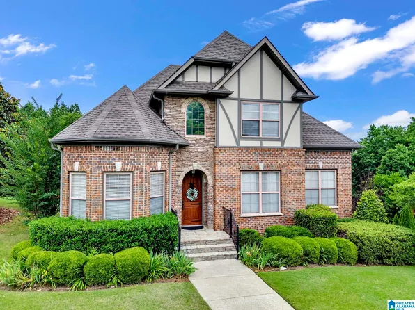 7448 Turnberry Dr, Gardendale, AL 35071